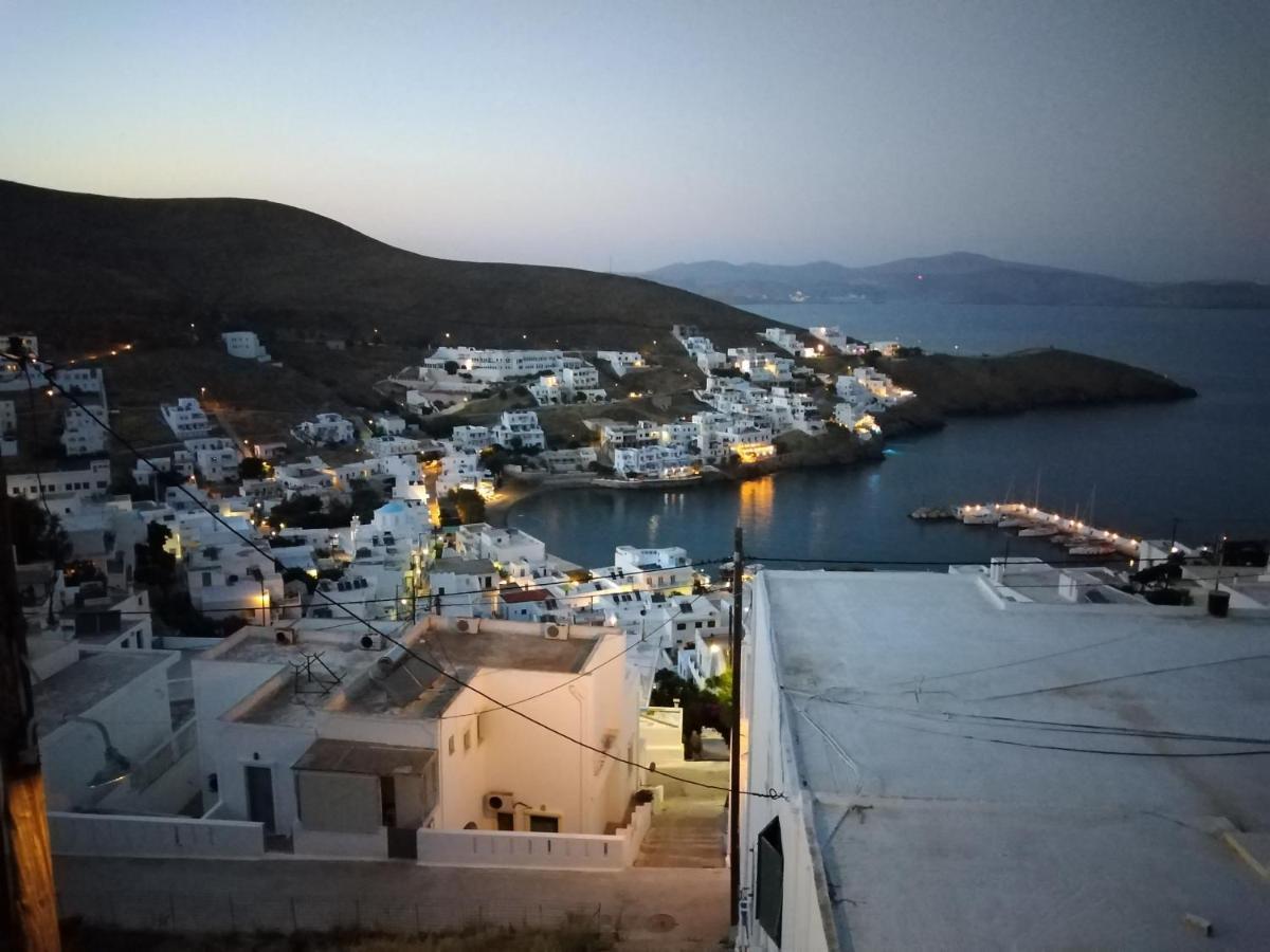 Apartament Θέαστρον - Theastron House With Great View In Chora Pera Gyalos Zewnętrze zdjęcie
