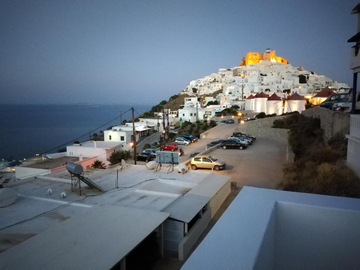 Apartament Θέαστρον - Theastron House With Great View In Chora Pera Gyalos Zewnętrze zdjęcie