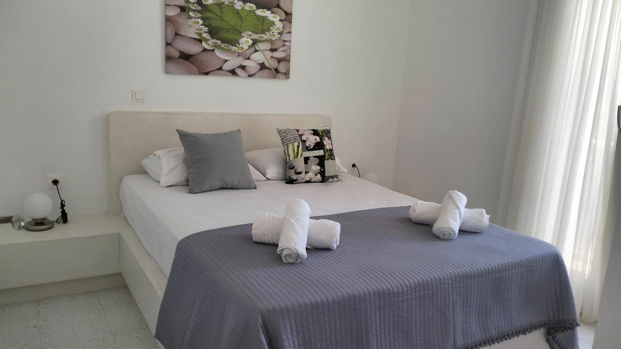 Apartament Θέαστρον - Theastron House With Great View In Chora Pera Gyalos Zewnętrze zdjęcie