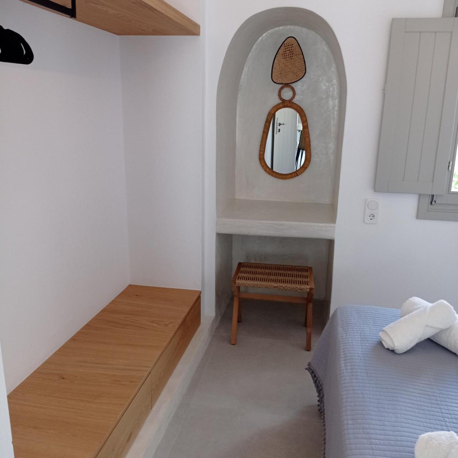 Apartament Θέαστρον - Theastron House With Great View In Chora Pera Gyalos Zewnętrze zdjęcie