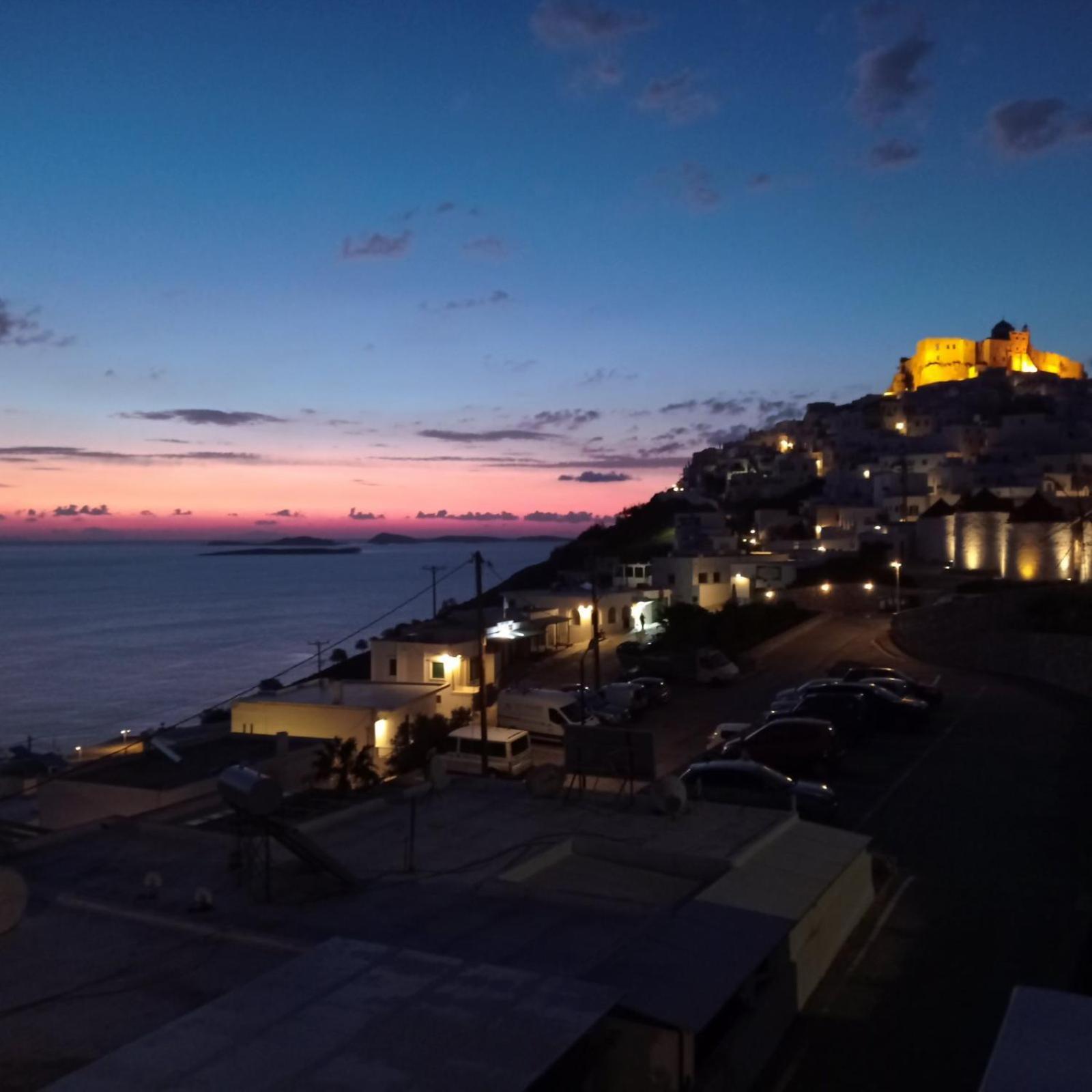Apartament Θέαστρον - Theastron House With Great View In Chora Pera Gyalos Zewnętrze zdjęcie
