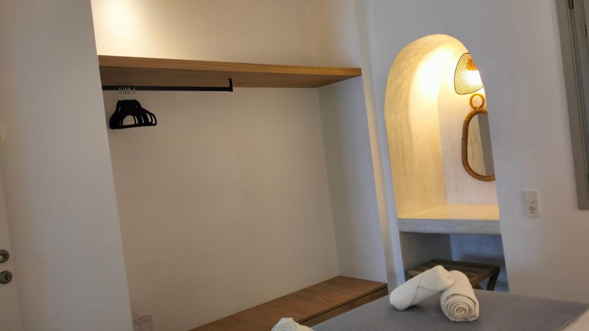 Apartament Θέαστρον - Theastron House With Great View In Chora Pera Gyalos Zewnętrze zdjęcie