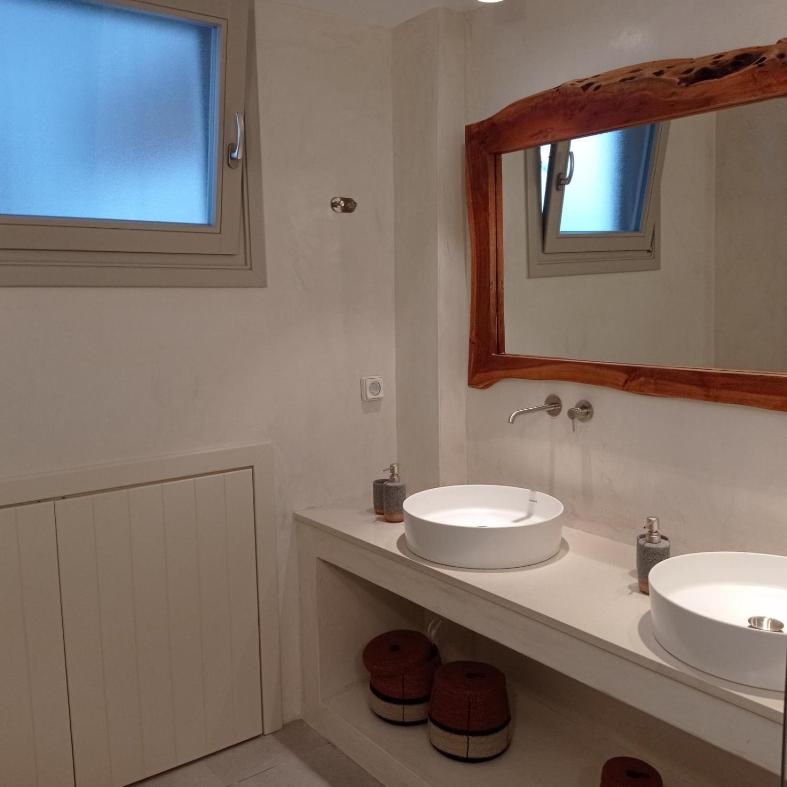 Apartament Θέαστρον - Theastron House With Great View In Chora Pera Gyalos Zewnętrze zdjęcie