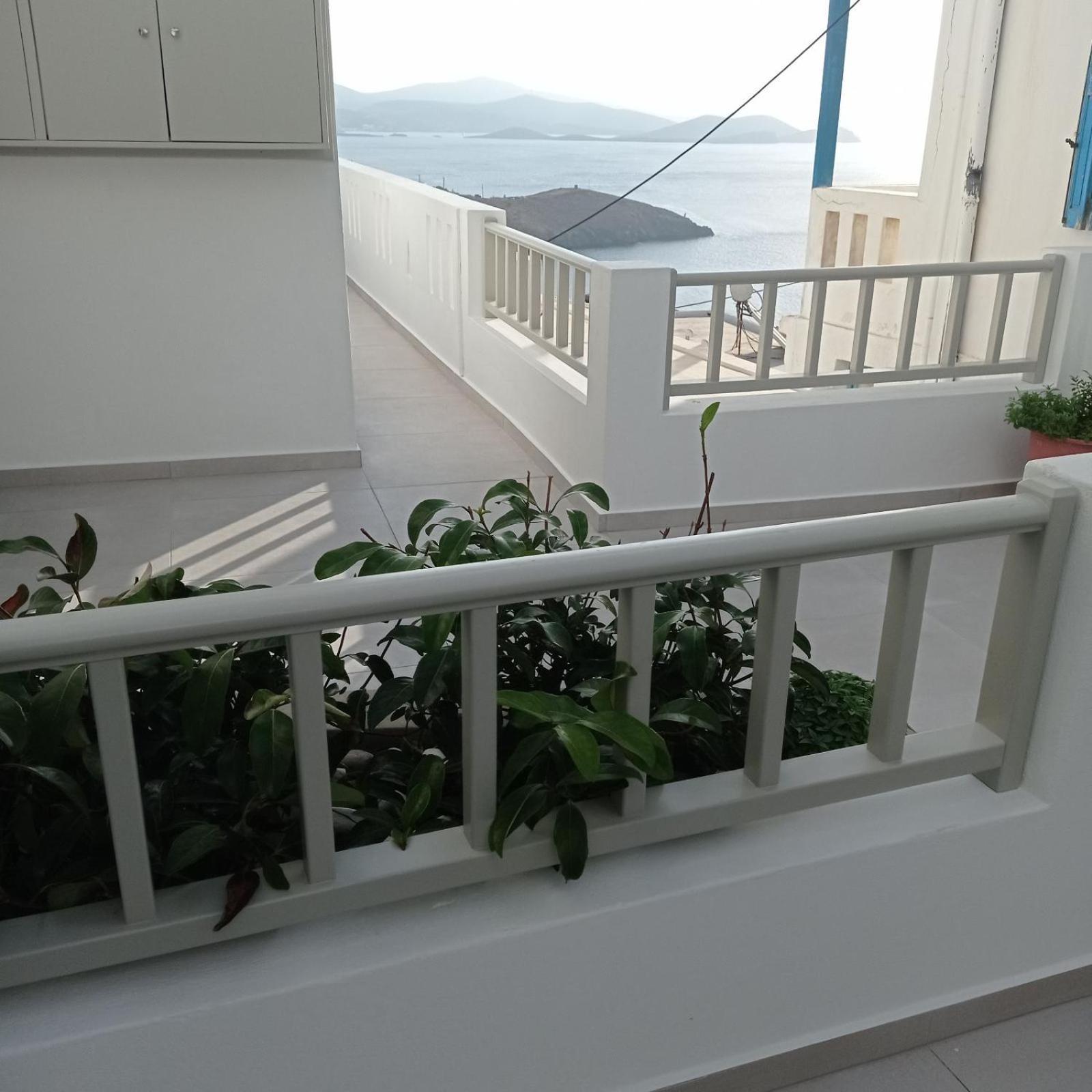 Apartament Θέαστρον - Theastron House With Great View In Chora Pera Gyalos Zewnętrze zdjęcie