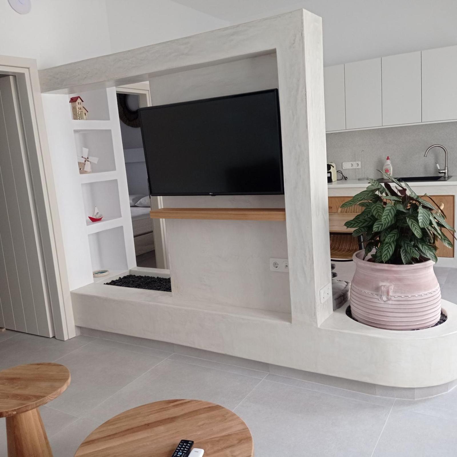 Apartament Θέαστρον - Theastron House With Great View In Chora Pera Gyalos Zewnętrze zdjęcie