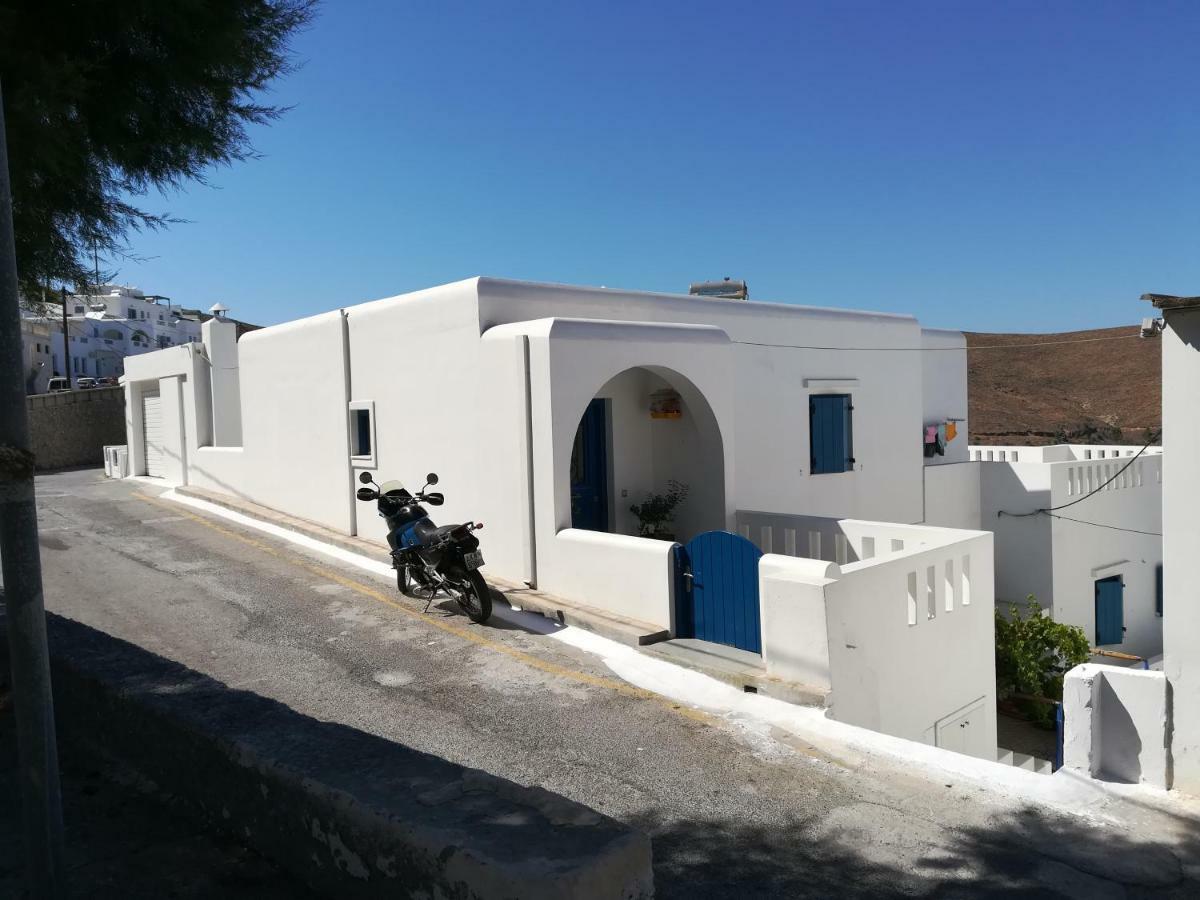 Apartament Θέαστρον - Theastron House With Great View In Chora Pera Gyalos Zewnętrze zdjęcie